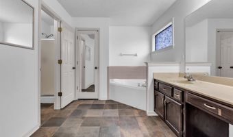 2957 VALLEY LAKE Dr, Bartlett, TN 38135