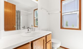 16056 NW TELSHIRE Dr, Beaverton, OR 97006