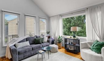 78 Valley Green Ct A, North Providence, RI 02904