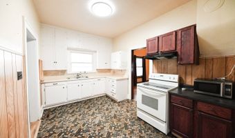 720 10th St, Beaver City, NE 68926