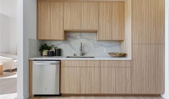 10820 Holman Ave 204, Los Angeles, CA 90024