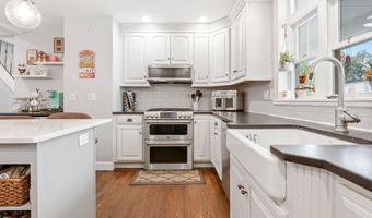 434 Donald St, Bedford, NH 03110
