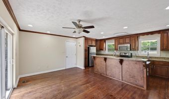 1053 Woodcrest Dr, Beech Island, SC 29842
