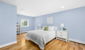 25 Willow Dr, Hopkinton, RI 02832