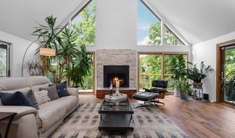 4733 Midway Dr, Ann Arbor, MI 48103