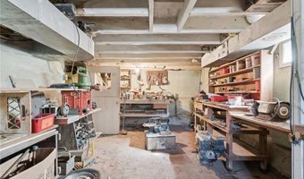 4306 F St, Amana, IA 52203