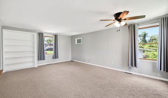 738 Sunset Dr, Bloomfield, IN 47424