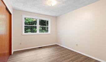 2672 N Belfast Ave, Augusta, ME 04330