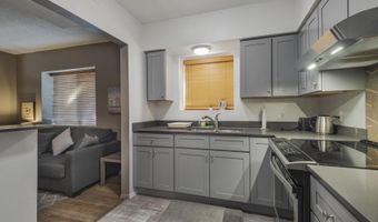 215 Carlisle Blvd NE, Albuquerque, NM 87106