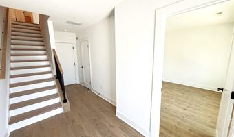 33 LOWER SERVICE Ct NW, Washington, DC 20001