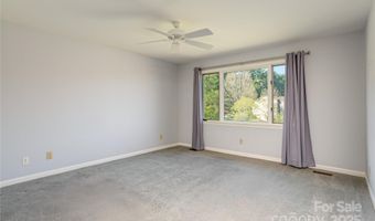 530 Crowfields Ln, Asheville, NC 28803