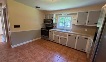 11 Terrace Dr, Bristol, RI 02809