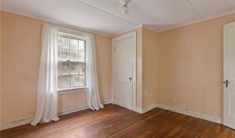 11 Namcook Rd, Narragansett, RI 02882