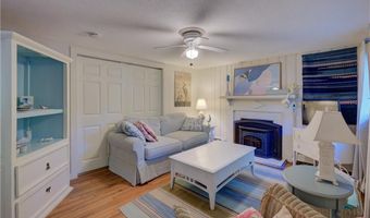 47 Wake Robin Trl, Narragansett, RI 02874