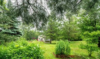 156 Sherwood Cir, Brattleboro, VT 05301