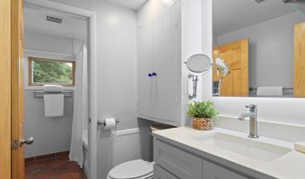 4712 SURRY Pl, Alexandria, VA 22304