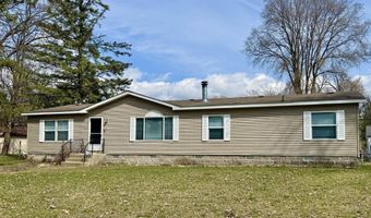 112 S College St, Adams, WI 53910