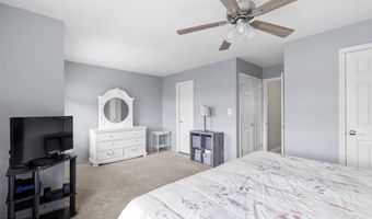192 Clubhouse Dr, Middletown, NJ 07748