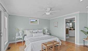 99 Boyce Ave, Barrington, RI 02806