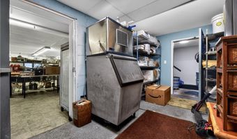 1 Angell Rd, Narragansett, RI 02882