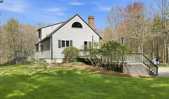 22 Country Ln, Berkley, MA 02779