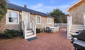 112 8TH St E, Beach Haven, NJ 08008