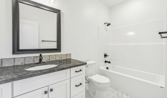 307 6th St, Benton City, WA 99320