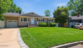 575 Garfield Ave, Belford, NJ 07718