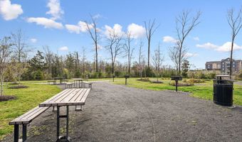 44603 WOLFHOUND Sq, Ashburn, VA 20147