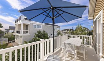 706 S BAY Ave, Beach Haven, NJ 08008