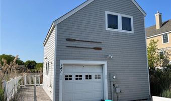141 Middle Beach Rd, Madison, CT 06443