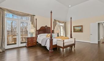 1 LAKE POTOMAC Ct, Potomac, MD 20854