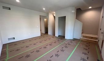 2811 Crinkle Root Dr, Fitchburg, WI 53711