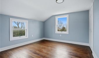 188 Greene Ln, Middletown, RI 02842