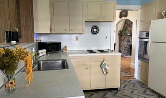 3 Van Buren St, Albany, NY 12206