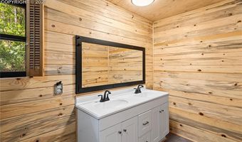 6039 Roosevelt Ave, Beulah, CO 81023