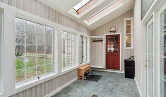 441 Rhoades Hill Rd, Barnard, VT 05031