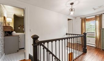 15 Chapel St, Ashburnham, MA 01430