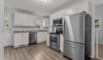 814 S MASON St, Appleton, WI 54914