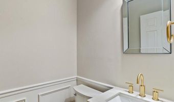 3217 SUTTON Pl NW A, Washington, DC 20016