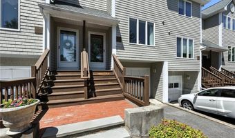 469 North Ln, Bristol, RI 02809