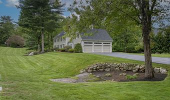 4 Catesby Ln, Bedford, NH 03110