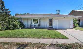 230 8th St, Adams, NE 68301