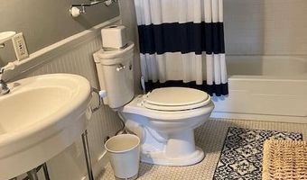 210 5th Ave 35, Belmar, NJ 07719