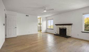 2325 Parkway Dr, Camarillo, CA 93010