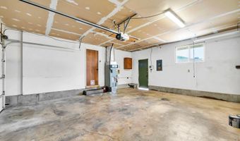 6781 F St, Springfield, OR 97478
