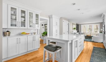79 Sturgis Ln, Barnstable, MA 02630