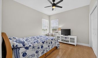 435 MANNS HARBOR Dr, Apollo Beach, FL 33572