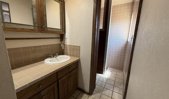 1901 W Briscoe Ave, Artesia, NM 88210