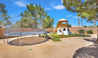 19581 Powhatan Rd, Apple Valley, CA 92308